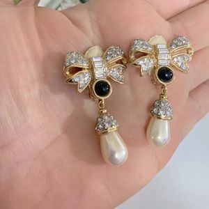 VintageVogue Bijoux Cabochon Rhinestone Earrings